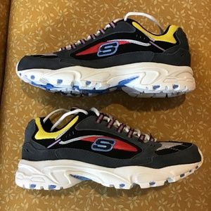 Sketcher’s tennis shoes